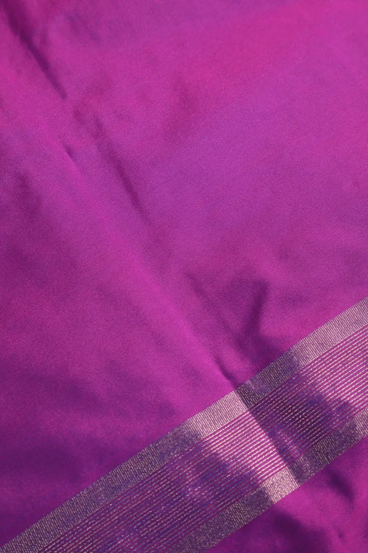 Peacock Green Arani Silk Sarees with Gold Zari Small Checks Pattern view 3