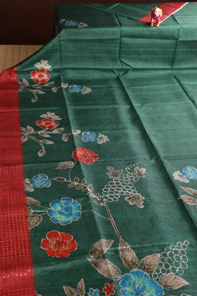 Peacock Green Tussar Saree Without Zari With Flower Mottif view 2
