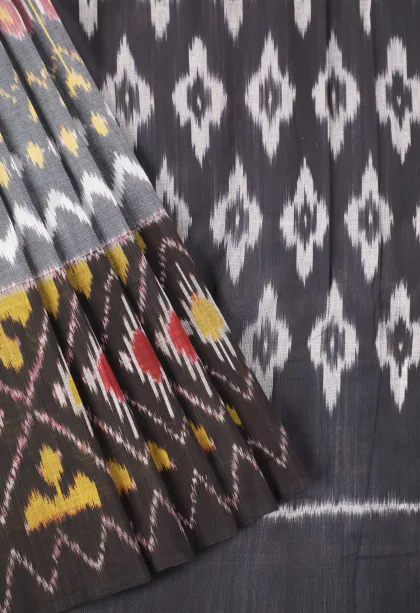 Gray Black Ikkat Cotton Sarees Without Zari With Geometric Shapes