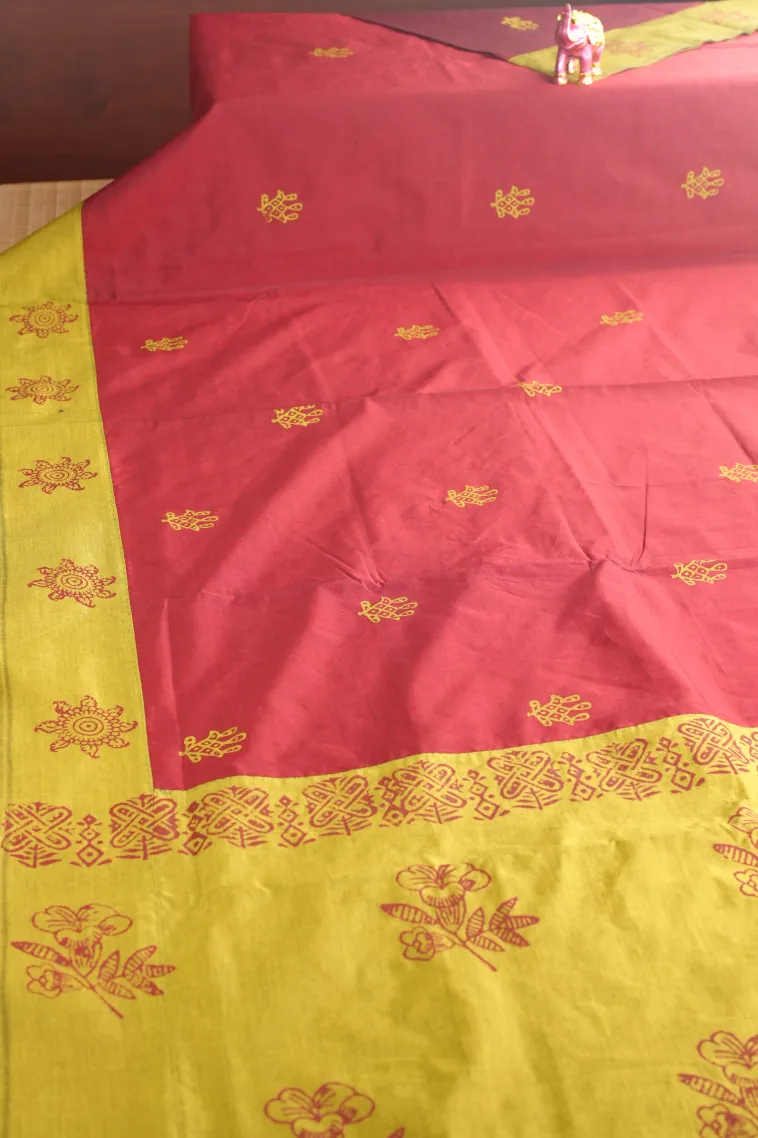Apple Red Poly Cotton Sarees Without Zari With Rangoli Pattren view 2
