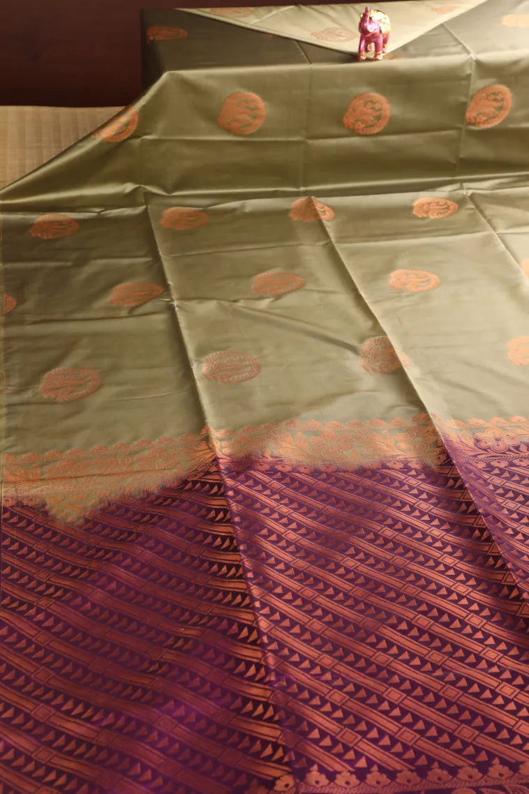 Oyster Yellow Soft Silk Saree with Copper Zari Flower Mottif view 2