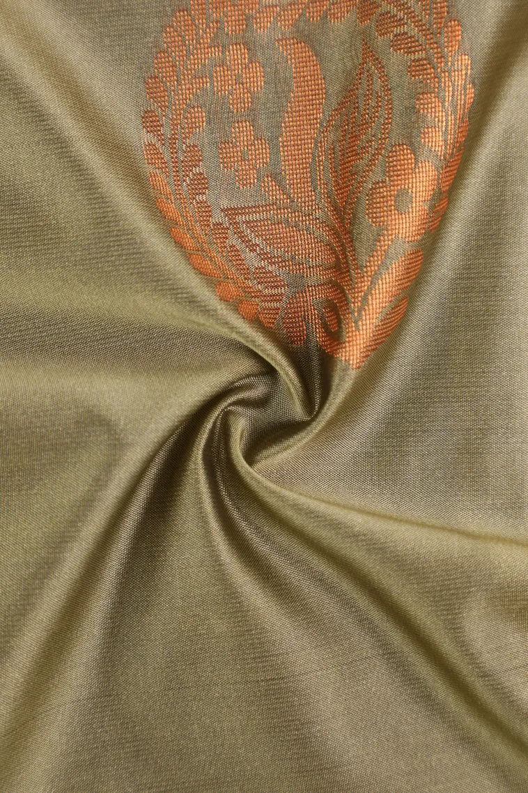 Oyster Yellow Soft Silk Saree with Copper Zari Flower Mottif view 4