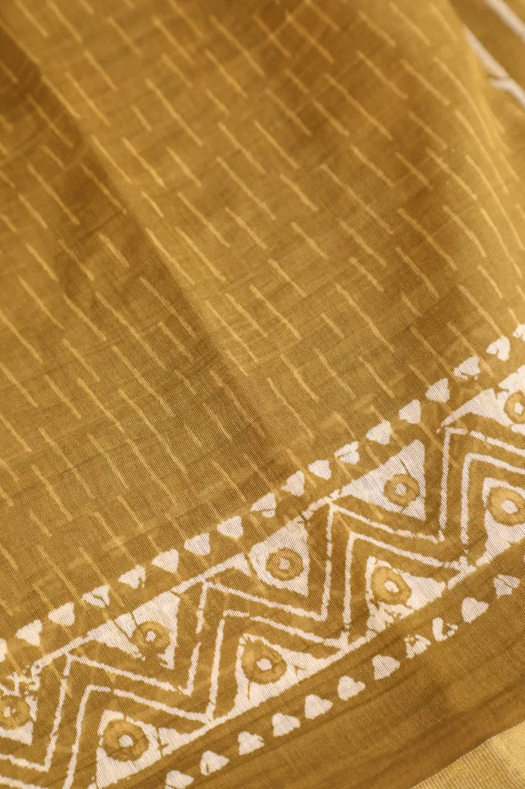 Oscar Gold Chanderi Cotton Sarees with Gold Zari Geometric Shapes view 3