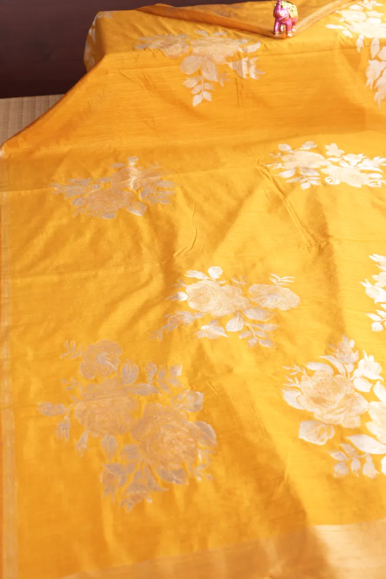 Macaroon Yellow Jute Sarees with Gold And Silver Zari Flower Mottif view 2