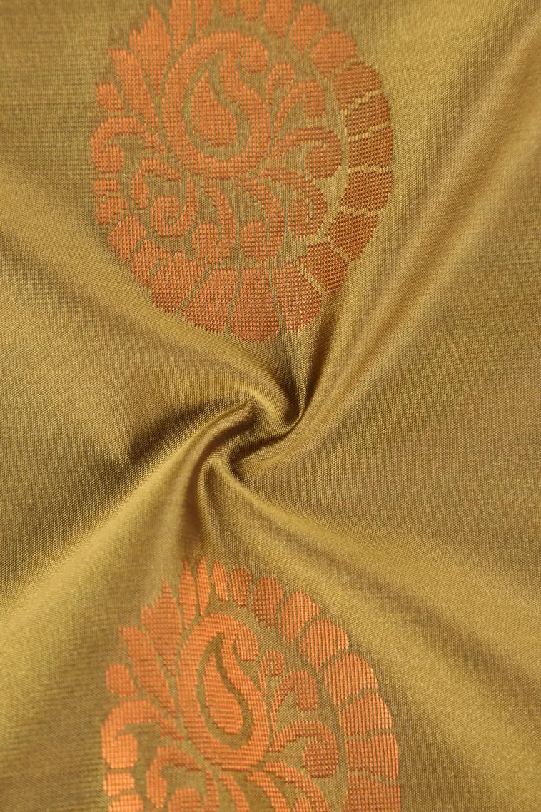 Metallic Gold Soft Silk Saree with Copper Zari Mango Puttas view 4