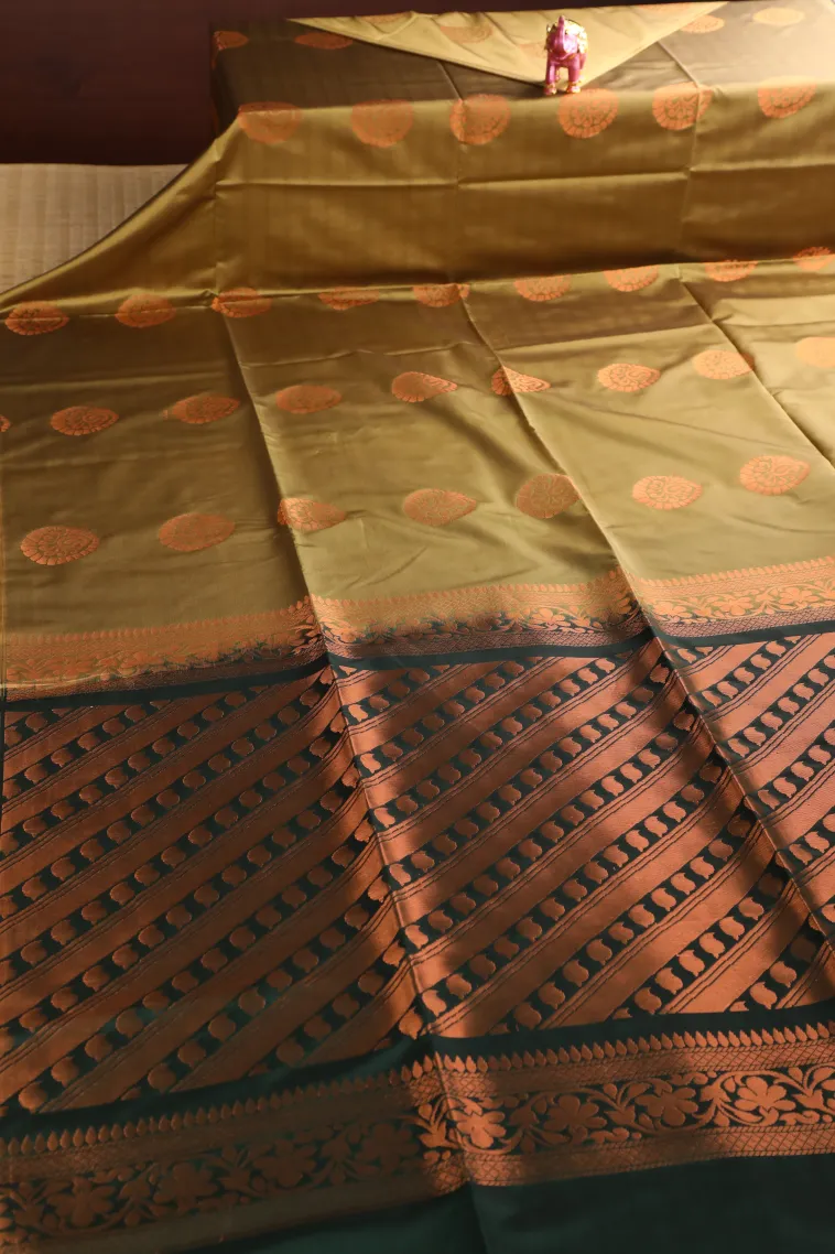 Metallic Gold Soft Silk Saree with Copper Zari Mango Puttas view 2