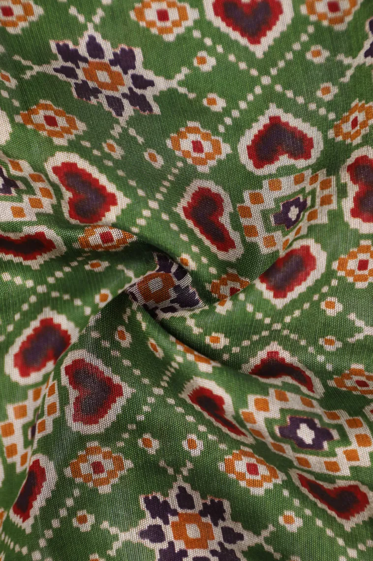 Pine Green Chanderi Cotton Sarees with Gold Zari Geometric Shapes view 4