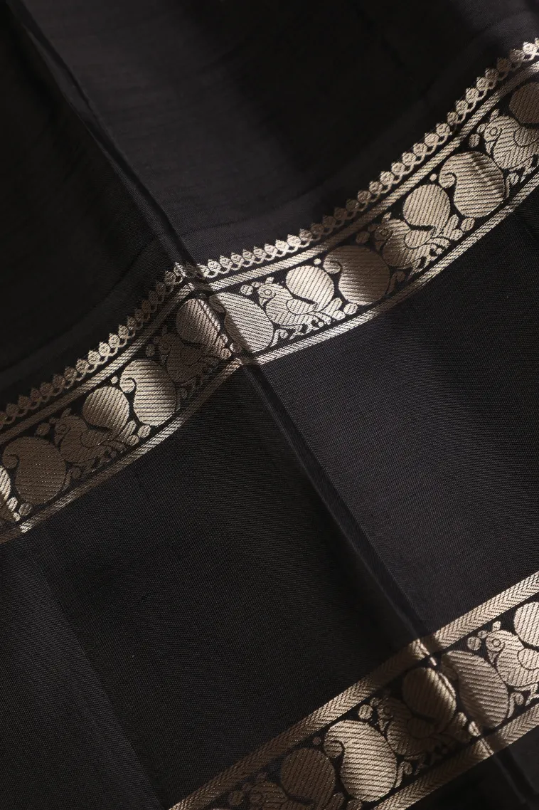 Mauve Purple Kanchipuram Silk Sarees with Silver Zari Rudhracham Annam Motif view 3