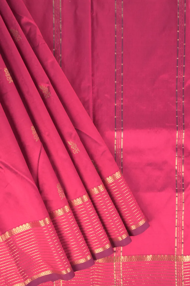 Apple Red Soft Silk Saree with Gold Zari Flower Mottif