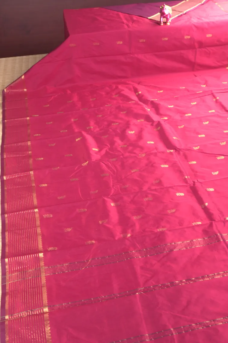 Apple Red Soft Silk Saree with Gold Zari Flower Mottif view 2