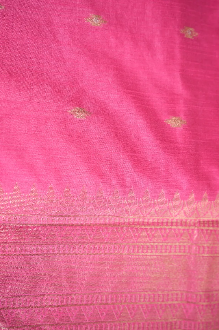 Bubblegum Pink Jute Sarees with Gold And Silver Zari Flower Mottif view 3