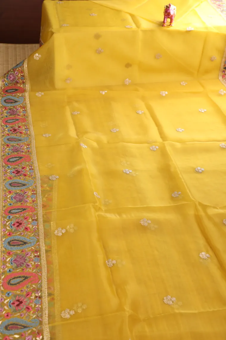 Lemon Yellow Organza Saree with Thread Zari Flower Mottif view 2