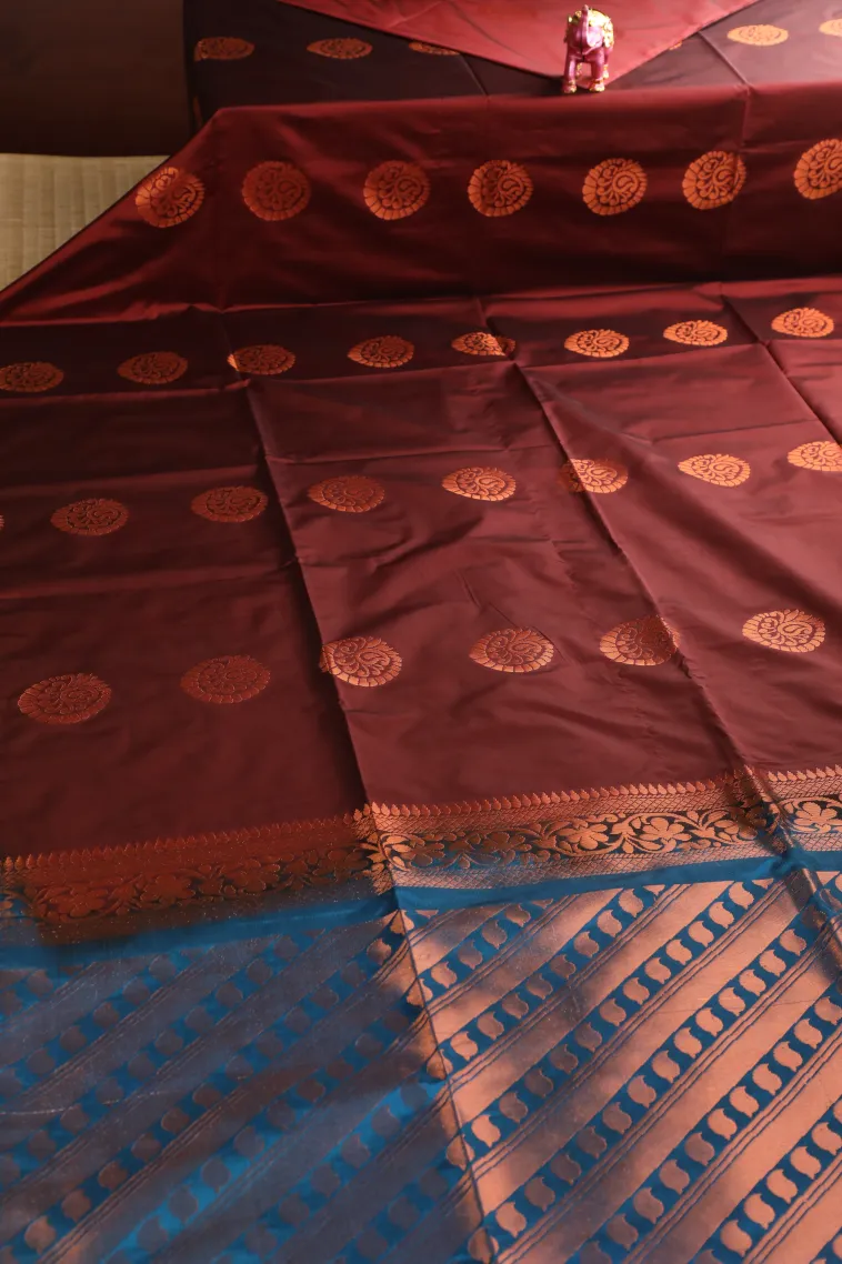 Berry Red Soft Silk Saree with Copper Zari Mango Puttas view 2