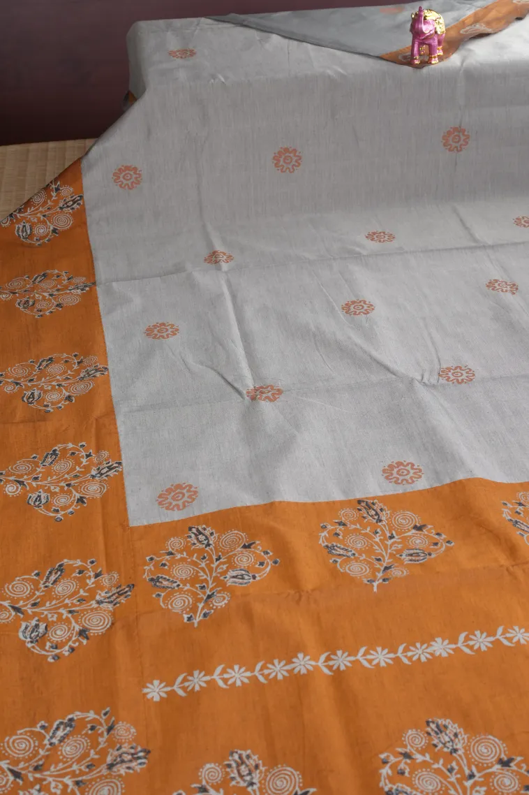 Gray Black Poly Cotton Sarees Without Zari With Rangoli Pattren view 2