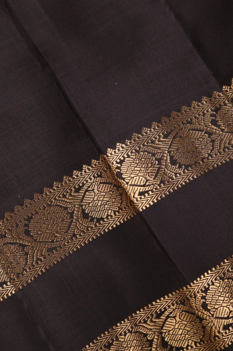 Lavender Purple Soft Silk Saree with Gold Zari Checks And Puttas view 3