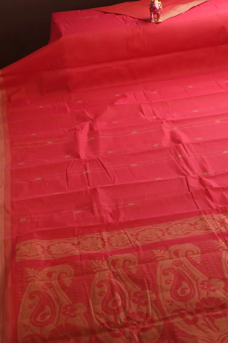 Candy Red Kanchi Cotton Sarees Without Zari With Stripes And Puttas view 2