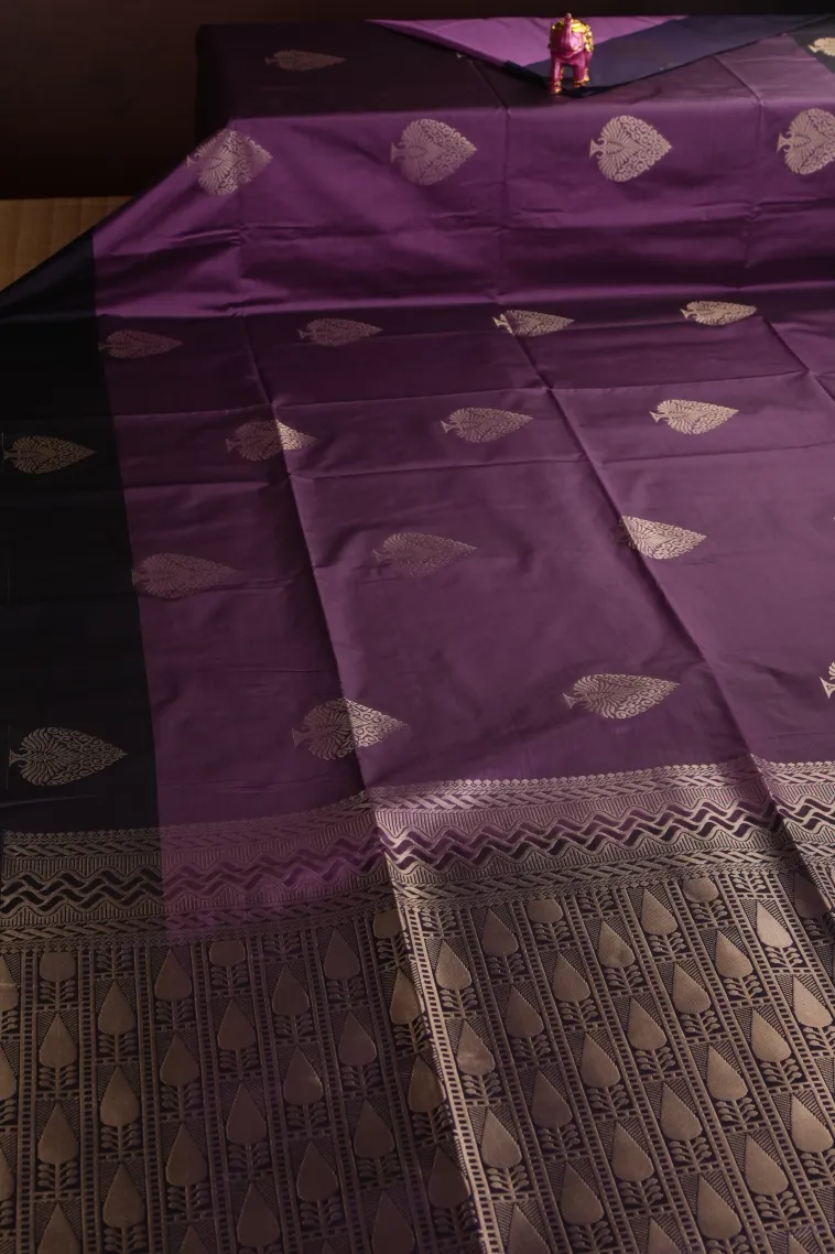 Mauve Purple Soft Silk Saree with Gold Zari Tree Mottif view 2